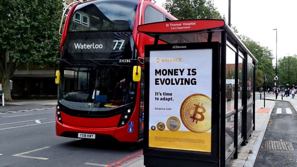 تبلیغات بیت کوین در ایستگاه‌های اتوبوس لندن توسط بایننس